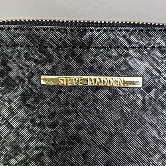 STEVE MADDEN ▪︎ BLACK CROSSBODY PURSE - Picture 5 of 9